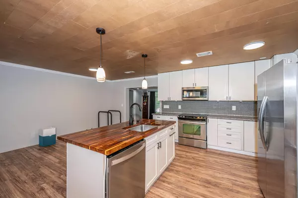 Charleston, SC 29407,1917 Piper Dr