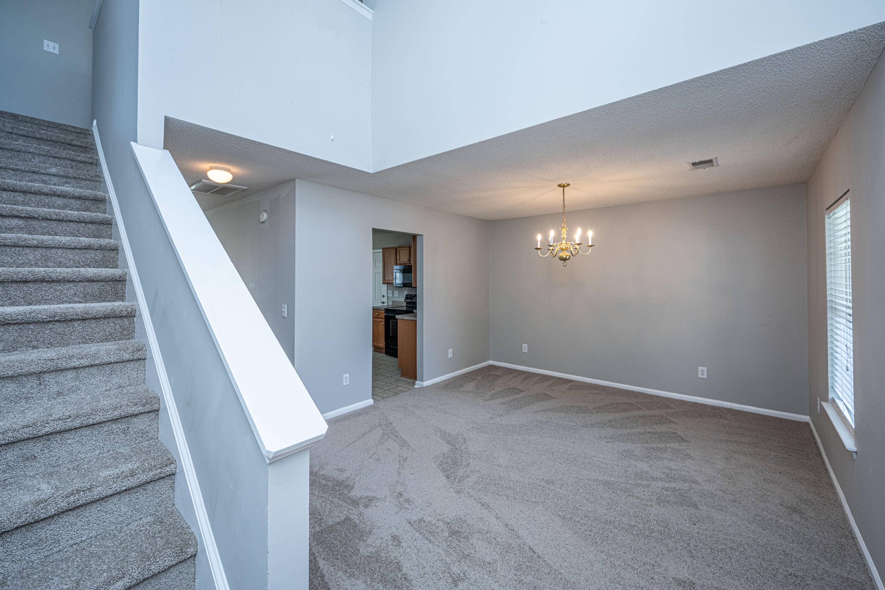 Summerville, SC 29483,113 Lebsl Ct