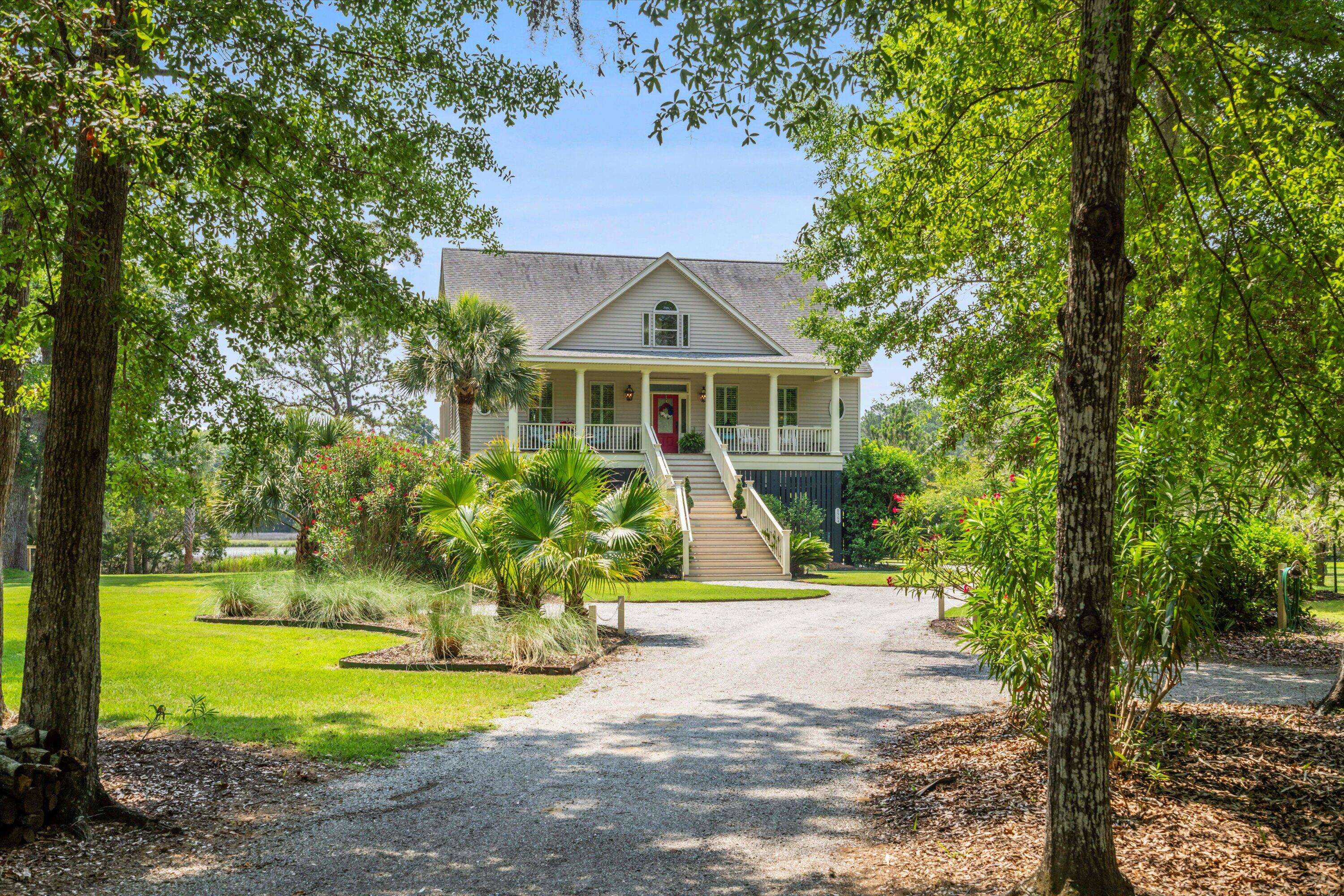 8964 Palmetto Rd, Edisto Island, SC 29438