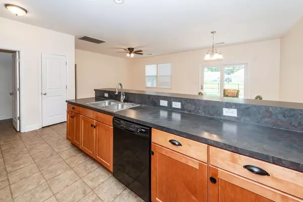 Summerville, SC 29483,611 Grassy Hill Rd