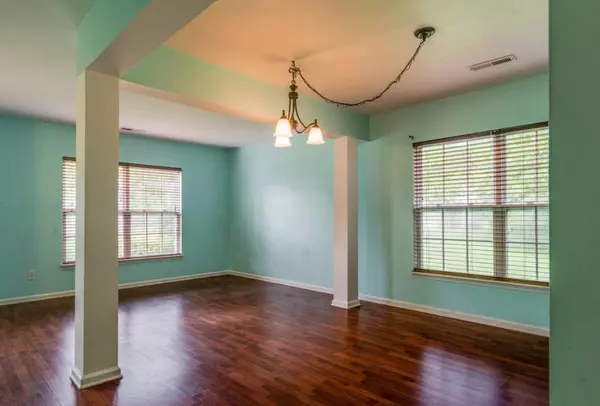 Summerville, SC 29485,5105 Torrey Ln