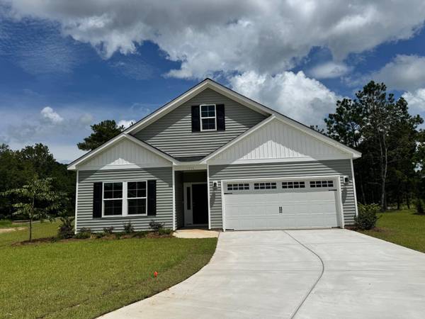 1014 Par Three Ct, Manning, SC 29102