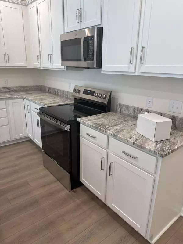 Goose Creek, SC 29445,422 Duskywing Dr