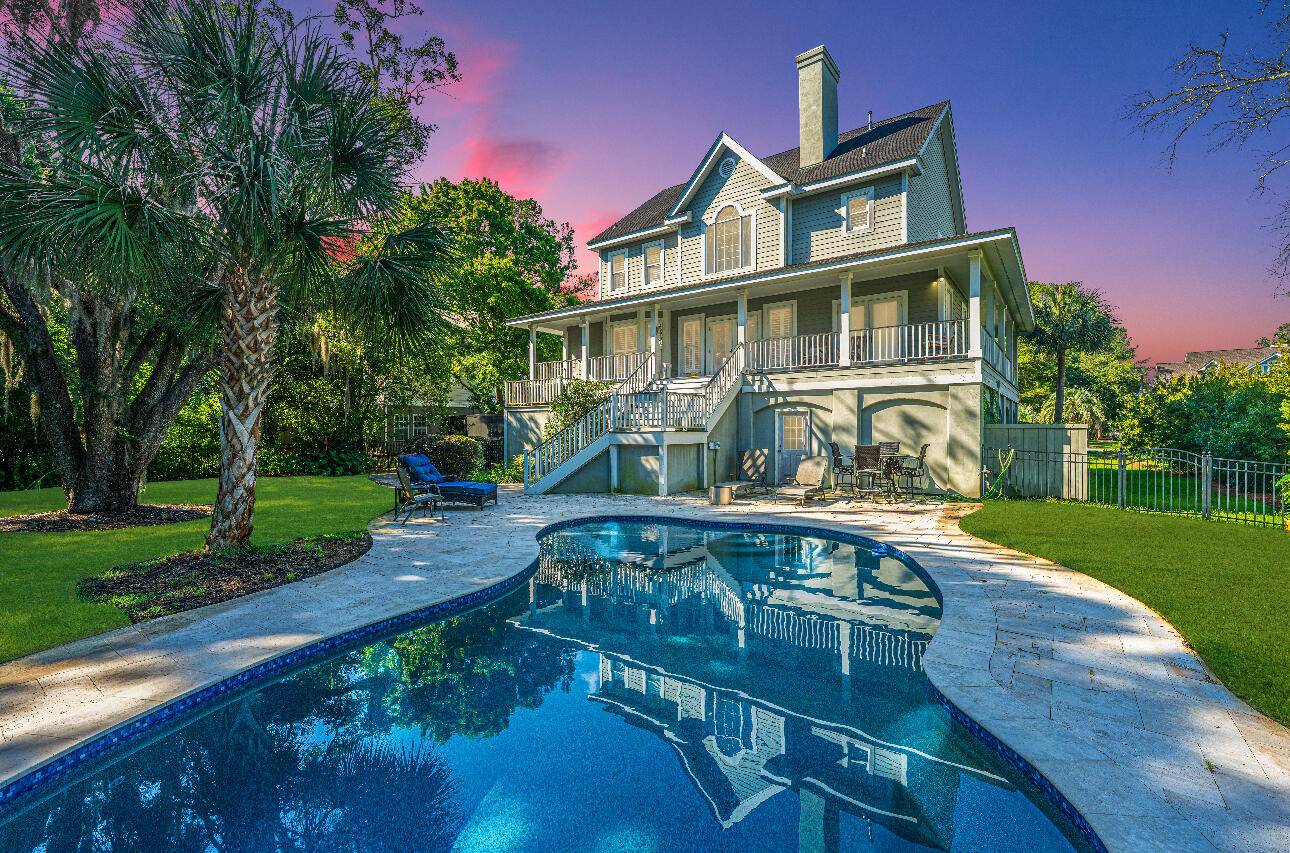 1447 Headquarters Plantation Dr, Johns Island, SC 29455