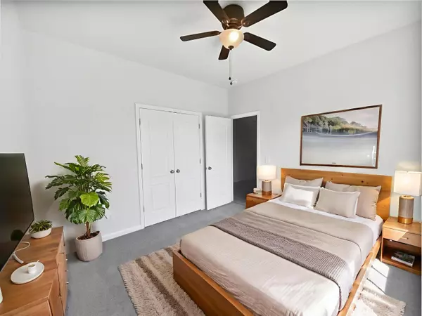 North Charleston, SC 29420,2910 John Cabot Dr