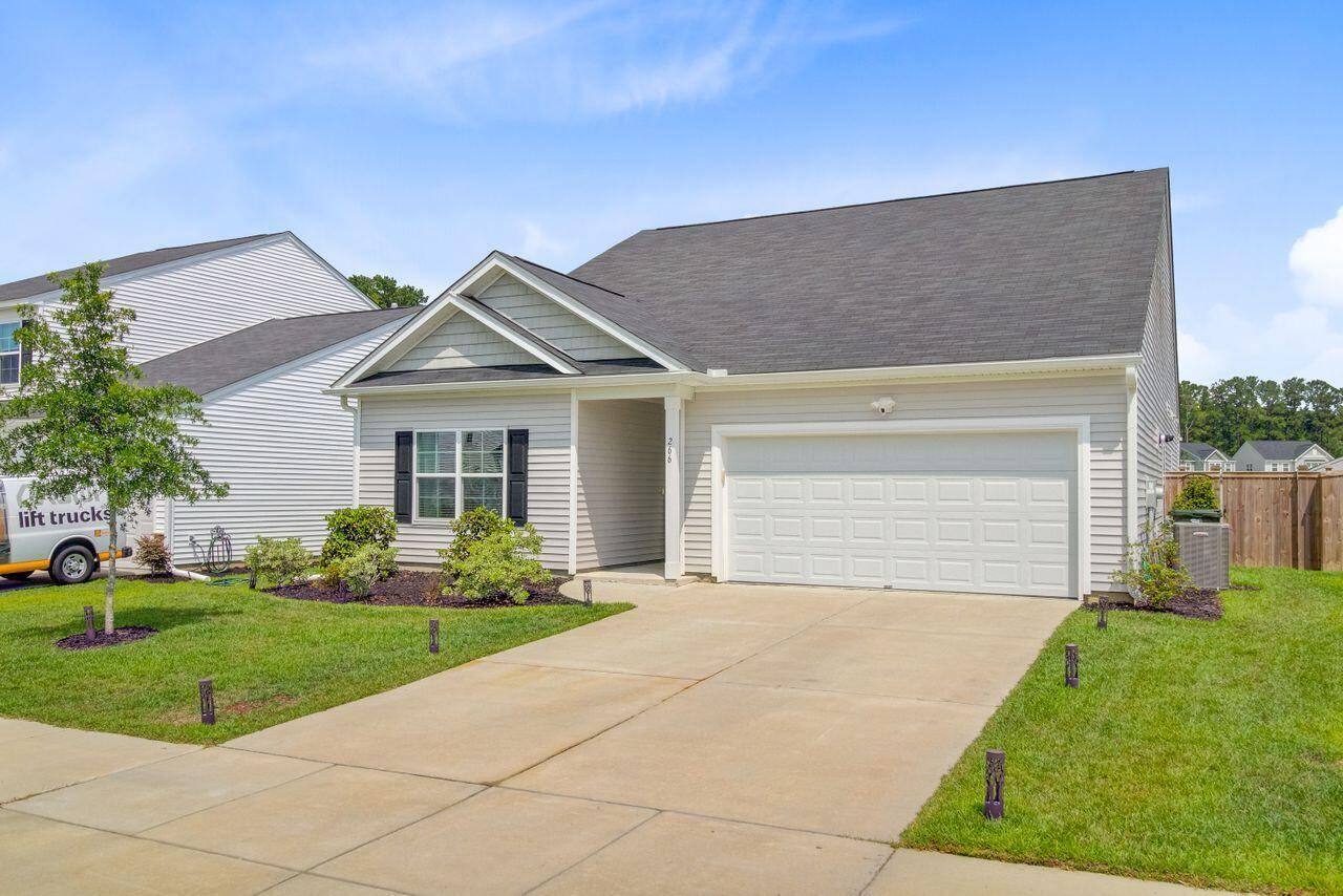 Summerville, SC 29486,266 Torslanda Ln