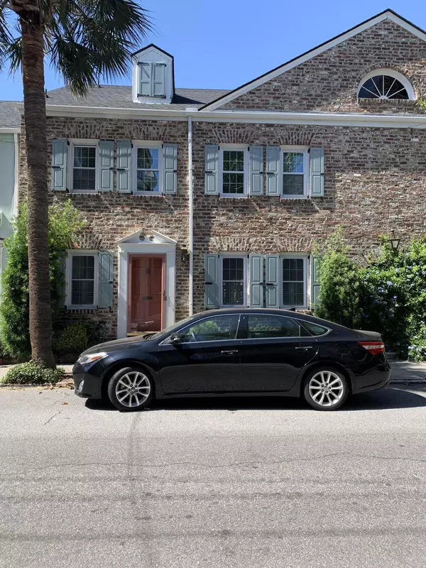 Charleston, SC 29401,128 Queen St