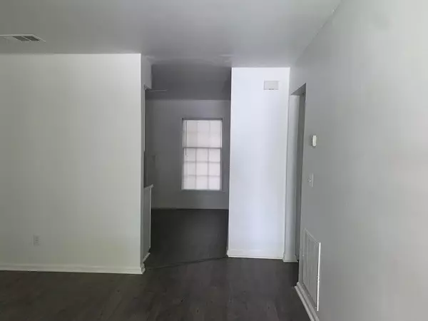 Summerville, SC 29485,117 Roberta Dr #A/B