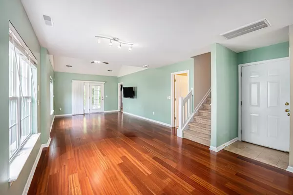 North Charleston, SC 29420,8739 Grassy Oak Trl