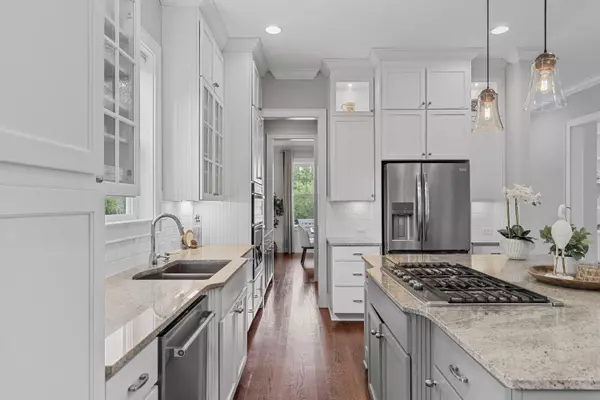 Daniel Island, SC 29492,2489 Daniel Island Dr