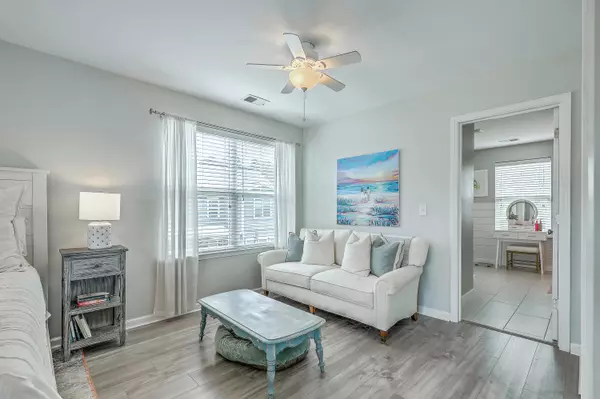 Summerville, SC 29485,207 Center Hill Ct