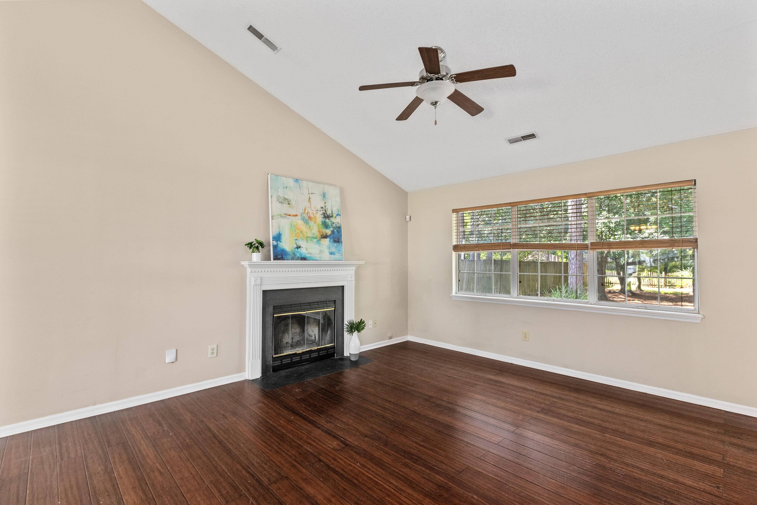 Summerville, SC 29485,633 Alwyn Blvd