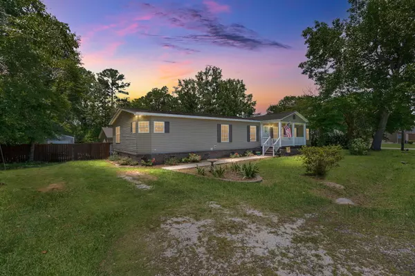 Bonneau, SC 29431,215 Hines Dr