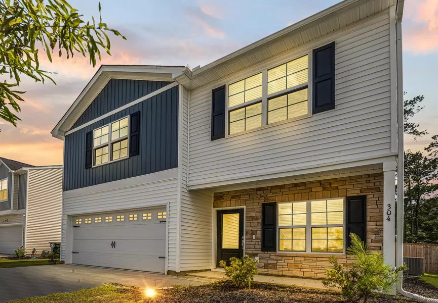 304 Torslanda Ln, Summerville, SC 29486