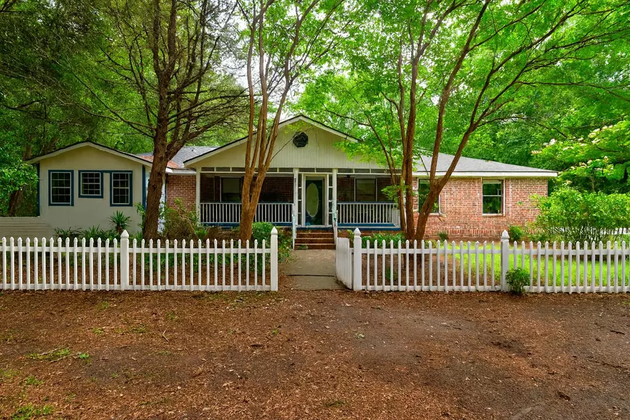 1384 Tibwin Rd, Mcclellanville, SC 29458