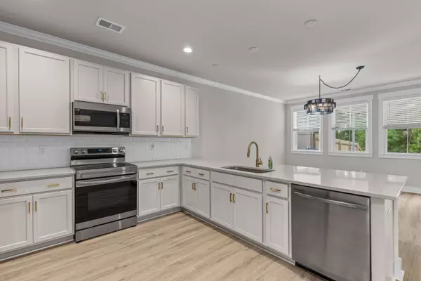 North Charleston, SC 29418,5133 Park Creek Ave