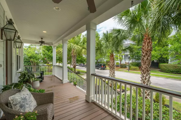 Daniel Island, SC 29492,1407 Wando View St