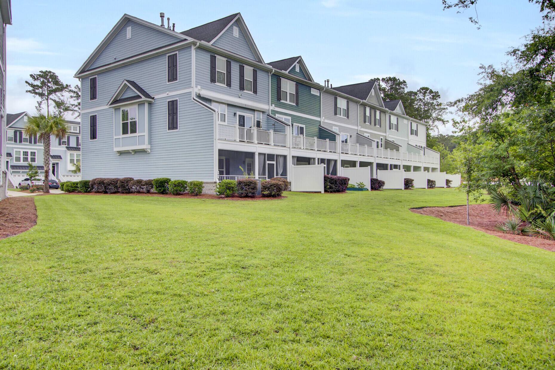 1550 Spring Moss Rd, Mount Pleasant, SC 29466