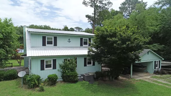 Eutawville, SC 29048,169 Waterfront Dr