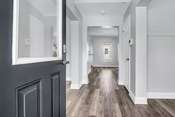North Charleston, SC 29405,5242 E Dolphin St