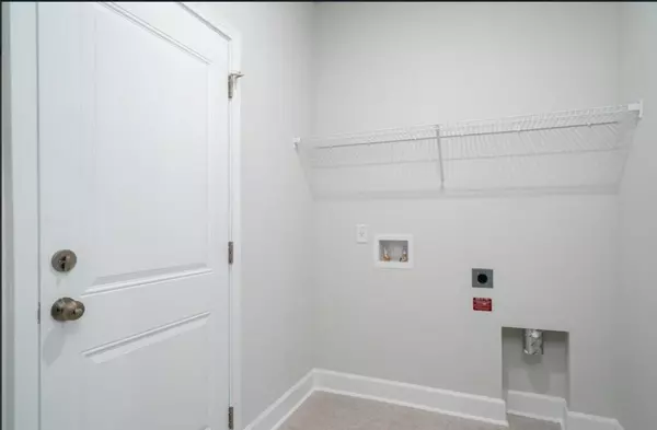 Huger, SC 29450,153 Royal Cainhoy Way