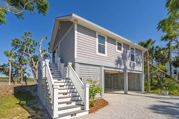 123 Jungle Rd, Edisto Island, SC 29438
