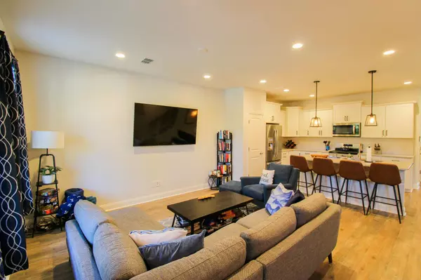 Charleston, SC 29407,2234 Henry Tecklenburg Dr