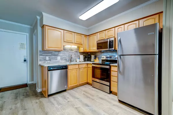 Isle Of Palms, SC 29451,1400 Ocean Blvd #106b