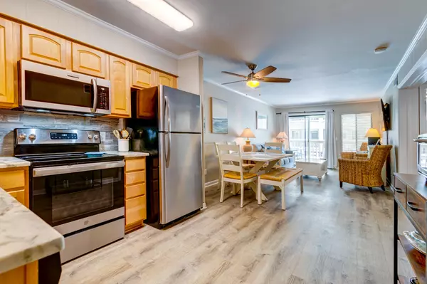 Isle Of Palms, SC 29451,1400 Ocean Blvd #106b
