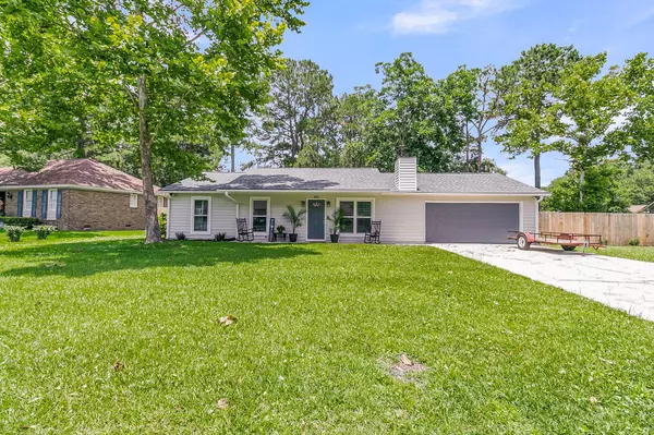 402 Woodward Blvd, Summerville, SC 29483