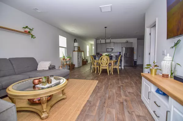 Summerville, SC 29486,128 Sunray Ln