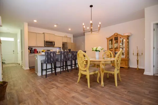 Summerville, SC 29486,128 Sunray Ln