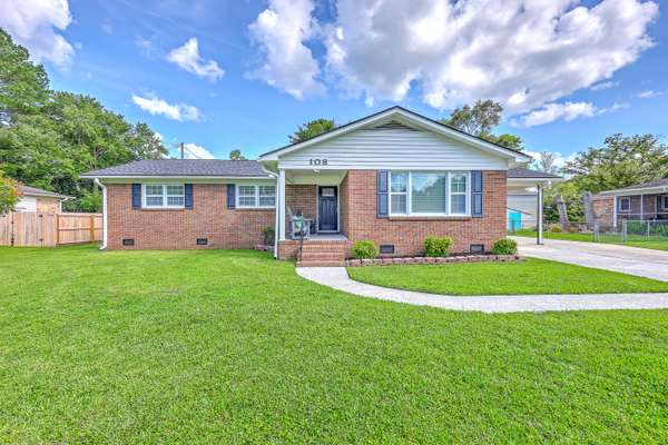 108 Reardon St, Moncks Corner, SC 29461
