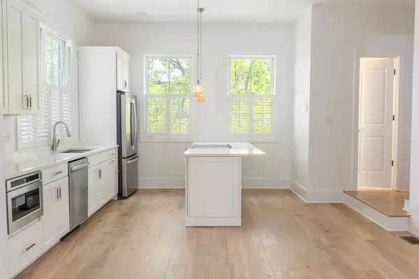 Charleston, SC 29403,173 Coming St #B