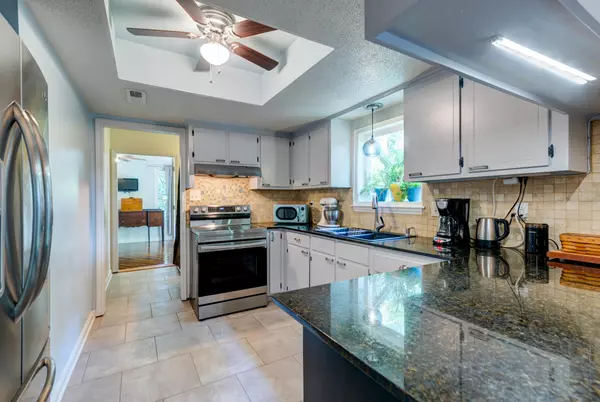 Summerville, SC 29483,102 Cottonwood Dr