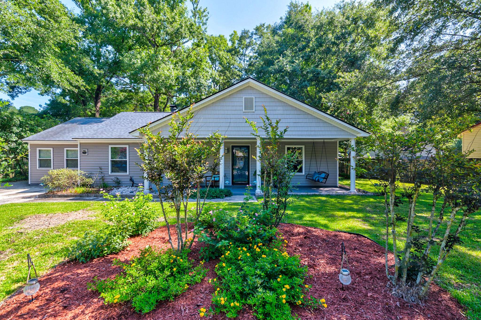 102 Cottonwood Dr, Summerville, SC 29483