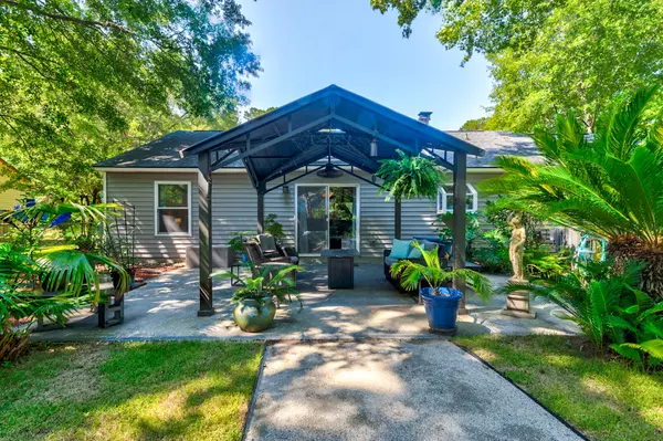 Summerville, SC 29483,102 Cottonwood Dr