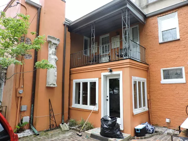 Charleston, SC 29401,30 Society St