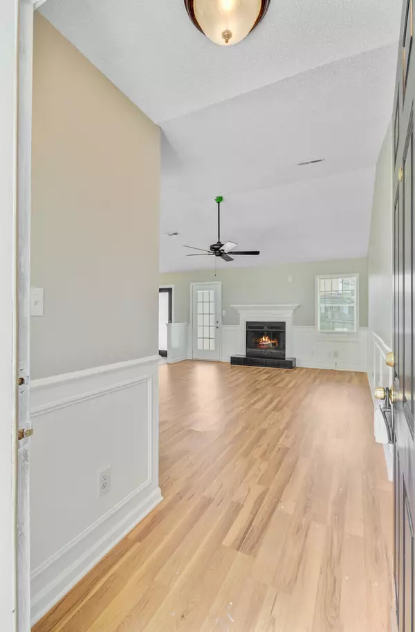 Summerville, SC 29485,405 Amberjack Way