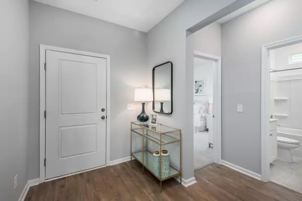 Summerville, SC 29485,173 Threaded Fern St