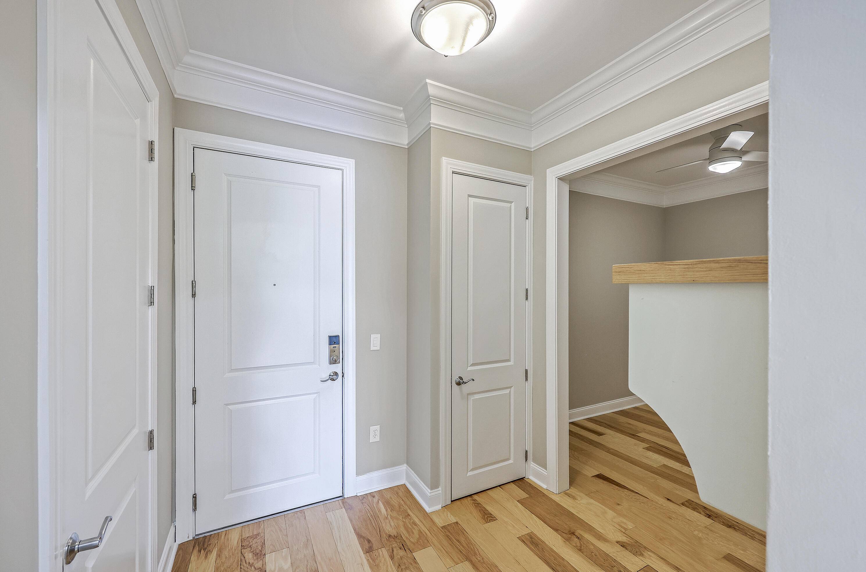 Charleston, SC 29492,200 River Landing Dr #307b