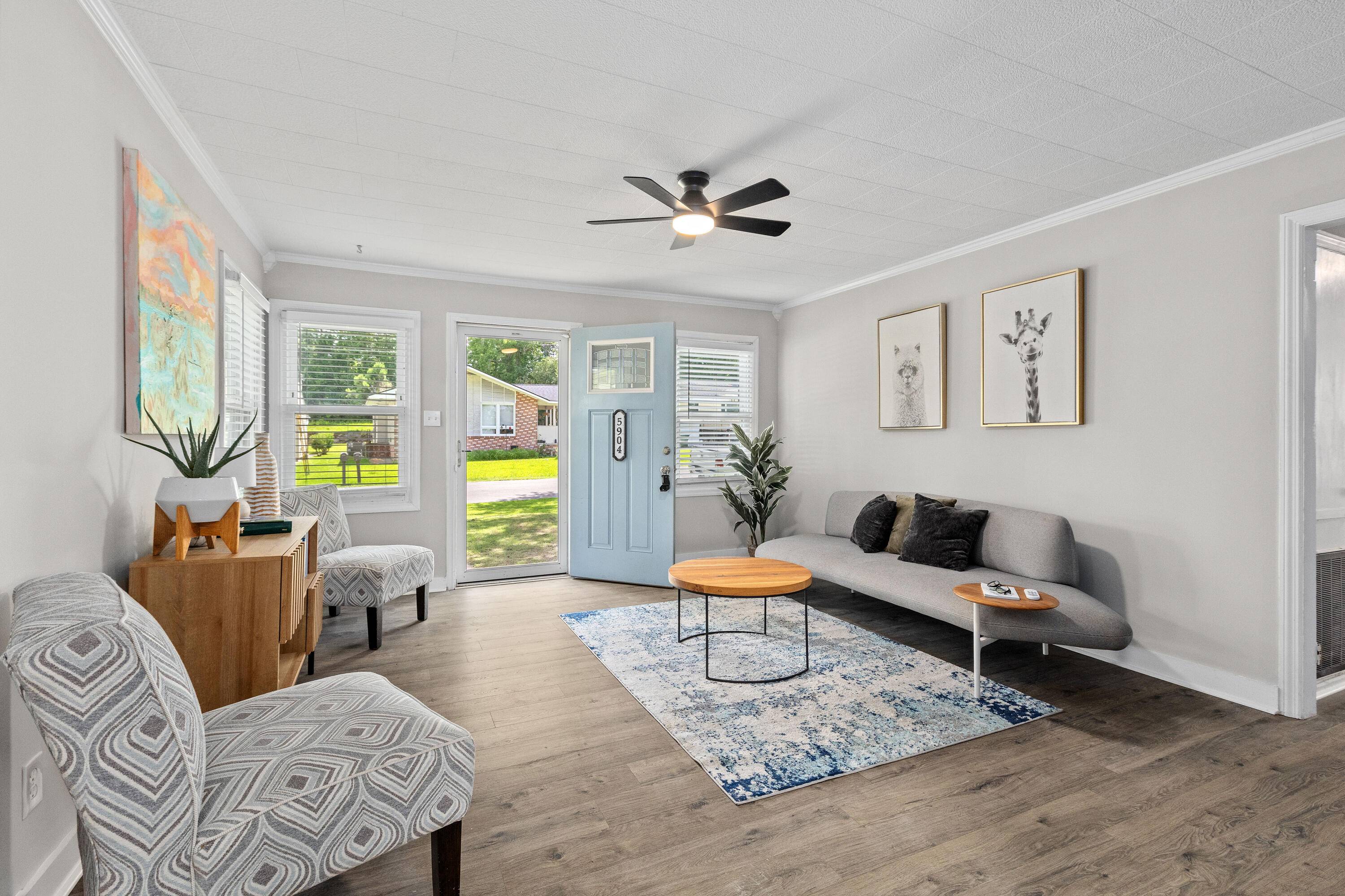 Hanahan, SC 29410,5904 Oak Street