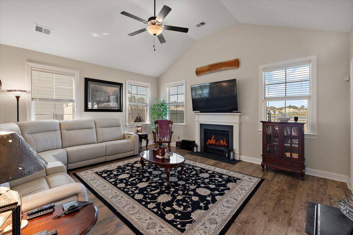 Summerville, SC 29486,658 Yellow Leaf Ln