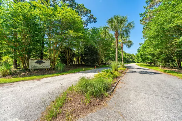 Edisto Island, SC 29438,983 Seaside Ln