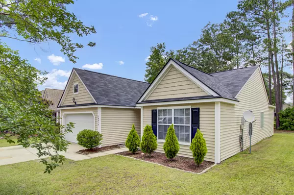 9016 Greenbriar Dr, Summerville, SC 29485