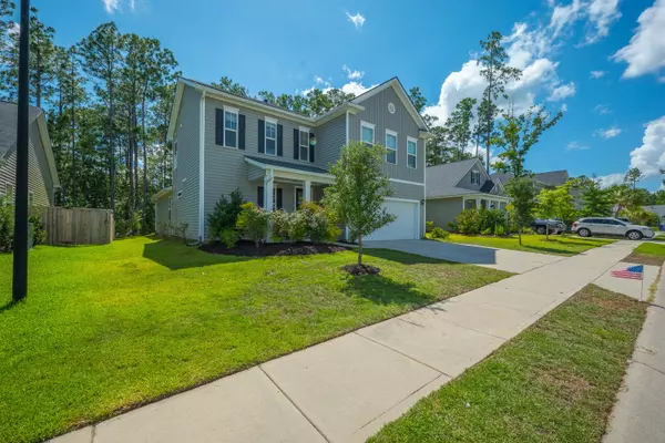 Summerville, SC 29483,704 Kilarney Rd