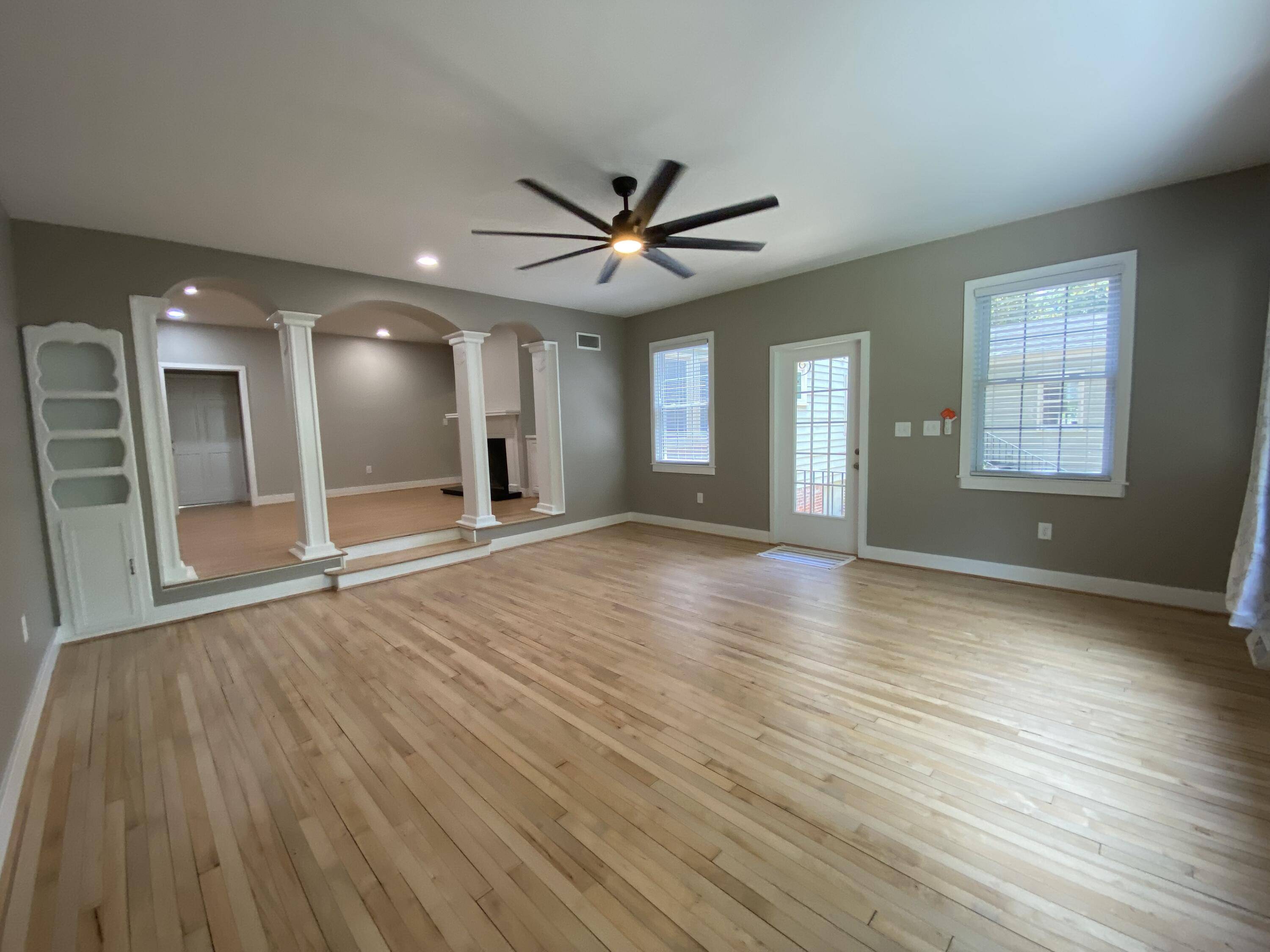 Summerville, SC 29483,116 W 5th South St #B