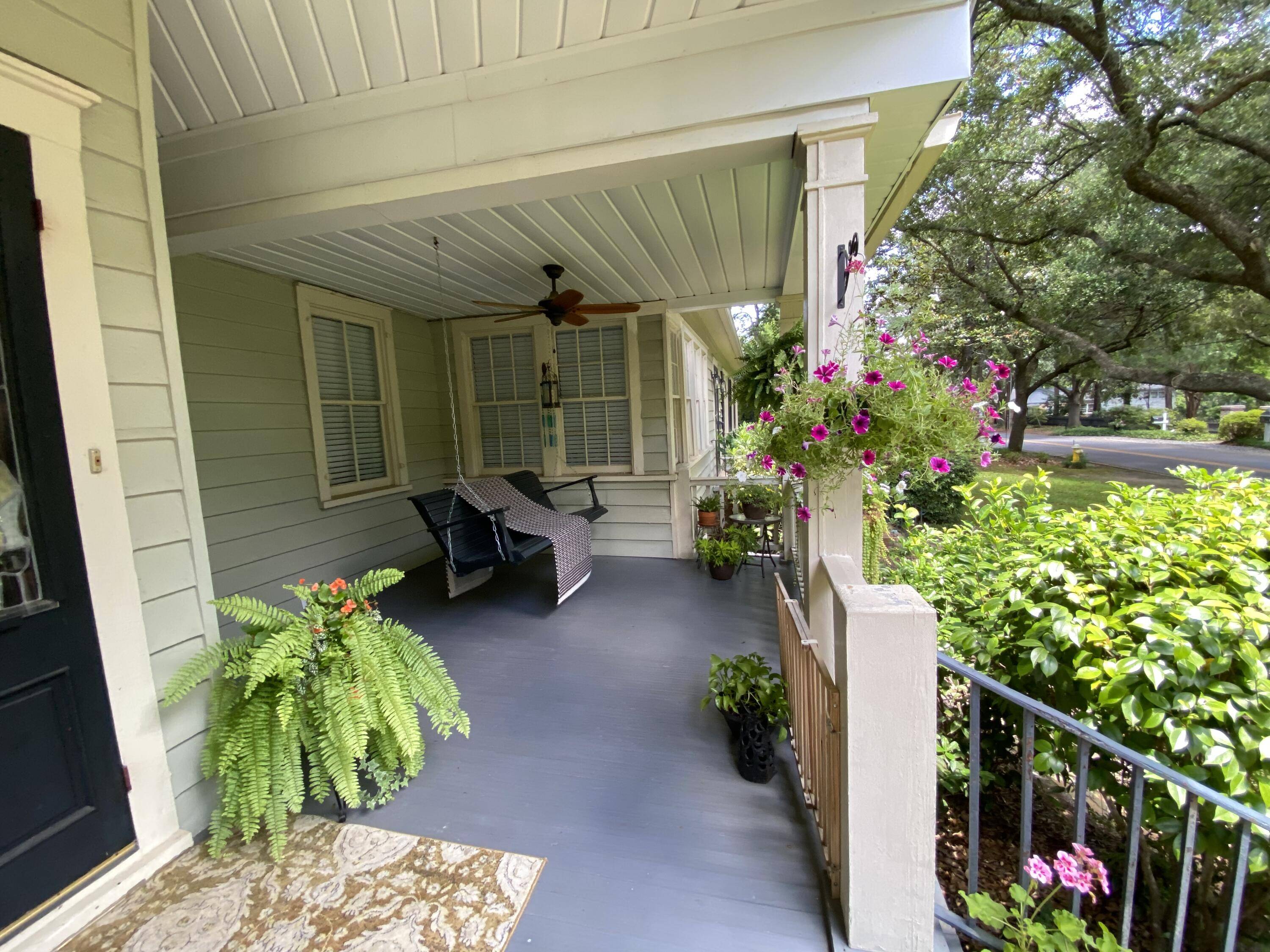 Summerville, SC 29483,116 W 5th South St #B
