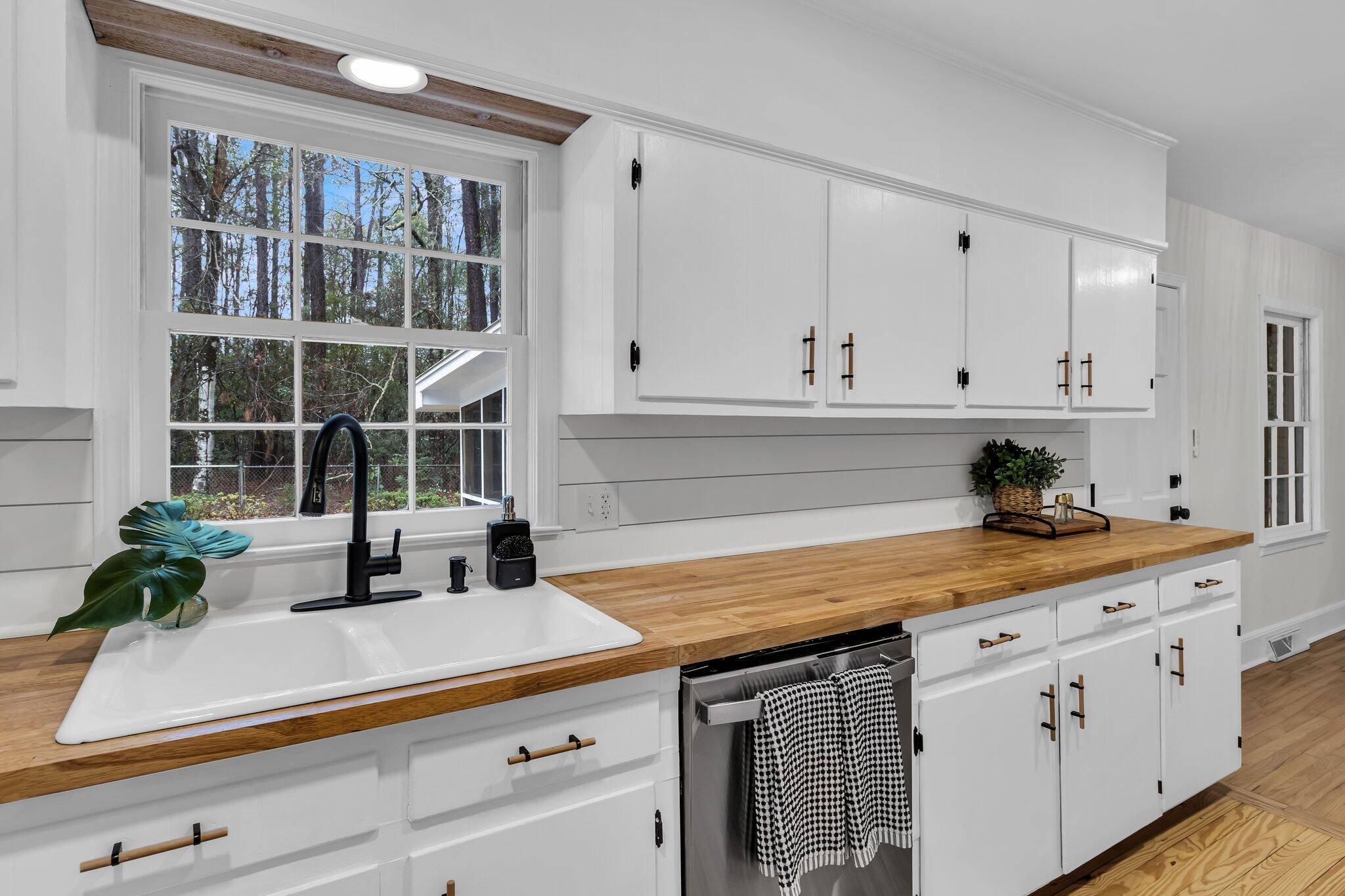 Walterboro, SC 29488,123 Sharon Dr