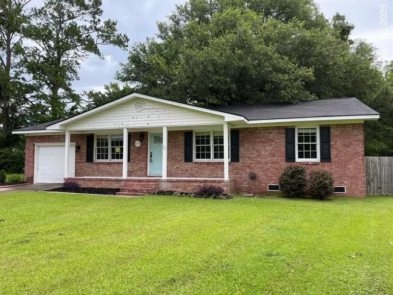 352 Oxford Rd, Ladson, SC 29456